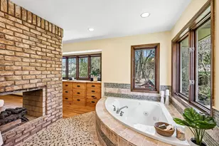 16300 Adeline Ln, Minnetonka, MN 55391 - Photo 29