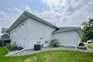 1410 Mendenhall Ave, Breckenridge, MN 56520 - Photo 11