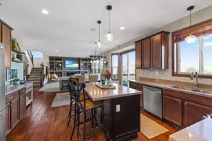 1955 River Bluff Ct, Shakopee, MN 55379 - Photo 11