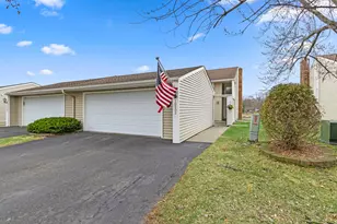 10402 Yorktown Ln N, Maple Grove, MN 55369 - Photo 3