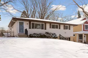 1516 Boone Ave N, Golden Valley, MN 55427 - Photo 3