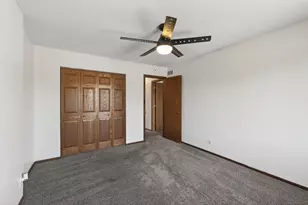 2010 Arkwright St, Maplewood, MN 55117 - Photo 21