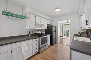 2010 Arkwright St, Maplewood, MN 55117 - Photo 13
