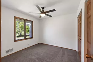 2010 Arkwright St, Maplewood, MN 55117 - Photo 17