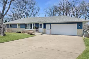 479 Centennial Dr, Roseville, MN 55113 - Photo 1