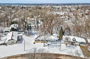 479 Centennial Dr, Roseville, MN 55113 - Photo 3