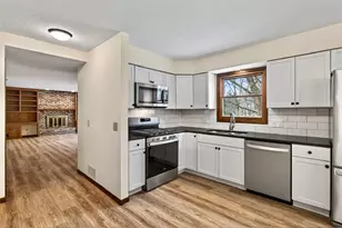 2700 Crestwood Cir, Hopkins, MN 55305 - Photo 23