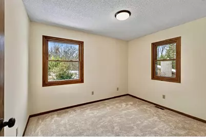 2700 Crestwood Circle, Hopkins, MN 55305 - Photo 33