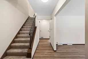 2700 Crestwood Cir, Hopkins, MN 55305 - Photo 13