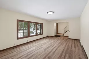 2700 Crestwood Cir, Hopkins, MN 55305 - Photo 15