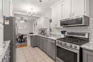 8134 Knoll Street N, Golden Valley, MN 55427 - Photo 11