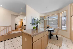 8945 Hilloway Rd, Eden Prairie, MN 55347 - Photo 7