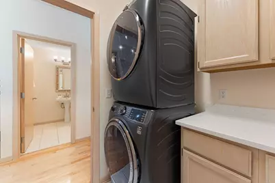 8945 Hilloway Road, Eden Prairie, MN 55347 - Photo 39