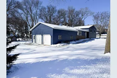 336 E Cherry Avenue, Fergus Falls, MN 56537 - Photo 47