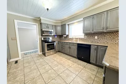 336 E Cherry Avenue, Fergus Falls, MN 56537 - Photo 7