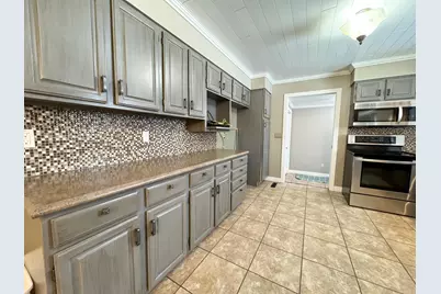 336 E Cherry Avenue, Fergus Falls, MN 56537 - Photo 9