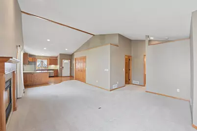 915 Lucille Court, River Falls, WI 54022 - Photo 9