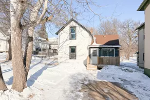 104 S Lakeside Dr, Fergus Falls, MN 56537 - Photo 1
