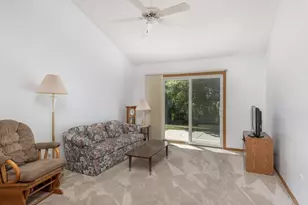 518 Devonshire Dr, Norwood Young America, MN 55397 - Photo 3