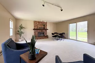 1040 Mayowood Rd SW, Rochester, MN 55902 - Photo 9
