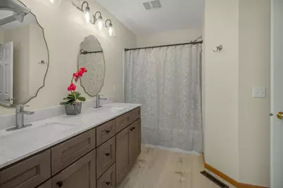 1562 Liberty Circle, Shakopee, MN 55379 - Photo 21