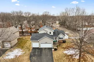 553 Hawthorn Rd, Circle Pines, MN 55014 - Photo 5