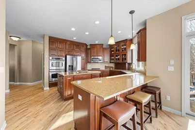 10592 Hawthorn Trail, Woodbury, MN 55129 - Photo 7