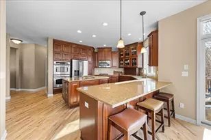 10592 Hawthorn Trail, Woodbury, MN 55129 - Photo 7