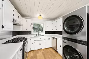 80 Oak St, Mahtomedi, MN 55115 - Photo 11