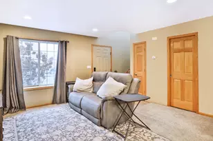 29 6th Ave SE, Dodge Center, MN 55927 - Photo 3