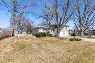 4318 & 4320 W 126th St, Savage, MN 55378 - Photo 3