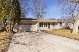 112020 Faber Ln, Chaska, MN 55318 - Photo 1