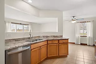 955 Santa Vera Dr, Chanhassen, MN 55317 - Photo 9