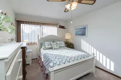 9901 Oakland Avenue S, Bloomington, MN 55420 - Photo 23