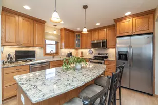 9901 Oakland Ave S, Bloomington, MN 55420 - Photo 15