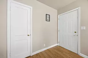 1502 5th Ave N, Moorhead, MN 56560 - Photo 3