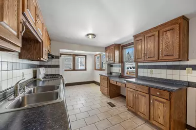 909 Saint Anthony Avenue, Saint Paul, MN 55104 - Photo 23