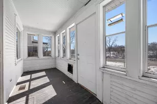 909 St Anthony Ave, Saint Paul, MN 55104 - Photo 7