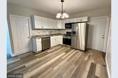 886 Johnson Parkway, Saint Paul, MN 55106 - Photo 3