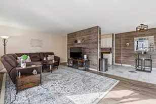 4874 Grenwich Trail N, Oakdale, MN 55128 - Photo 7