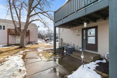 4874 Grenwich Trail N, Oakdale, MN 55128 - Photo 3