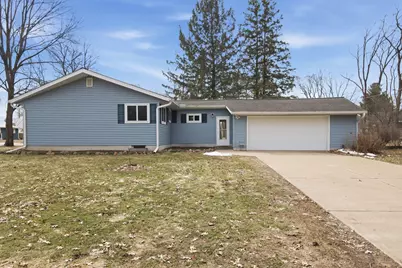 117 16th Street NE, Menomonie, WI 54751 - Photo 1