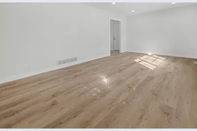 809 Oak Ridge Point NE, Blaine, MN 55434 - Photo 9