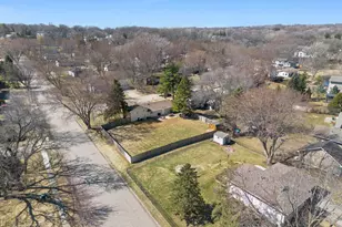 5609 Upper 136th St Ct W, Apple Valley, MN 55124 - Photo 17