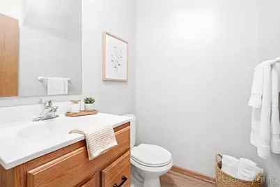 8465 Cortland Road, Eden Prairie, MN 55344 - Photo 9