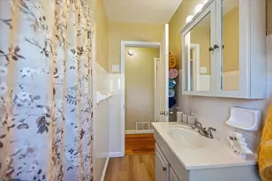 2559 Herschel St, Roseville, MN 55113 - Photo 17