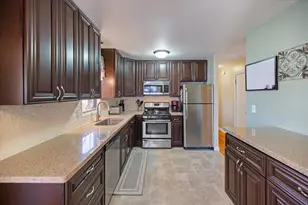 2559 Herschel St, Roseville, MN 55113 - Photo 3