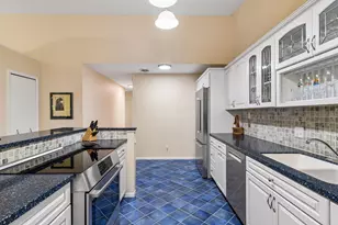 6356 Red Fox Ln, Edina, MN 55436 - Photo 5