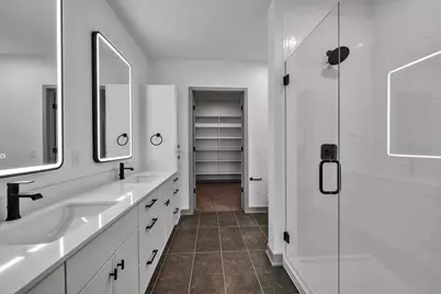 640 Wisconsin Avenue N #309, Golden Valley, MN 55427 - Photo 3