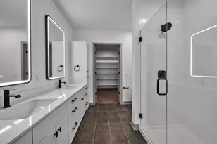 640 Wisconsin Ave N, Golden Valley, MN 55427 - Photo 3